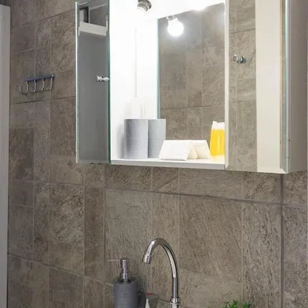 Aiolos Koukaki Center Apartment